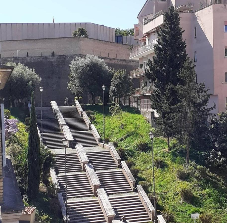 Appartamento Delle Grazie Rome Bagian luar foto